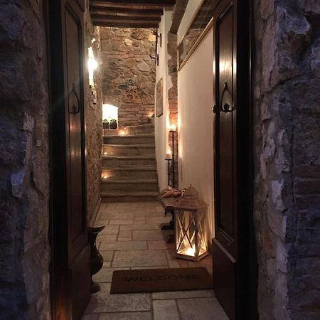 La Divina Dimora Il Castello Degli Spiriti Magni Apartment Montepescali ภายนอก รูปภาพ