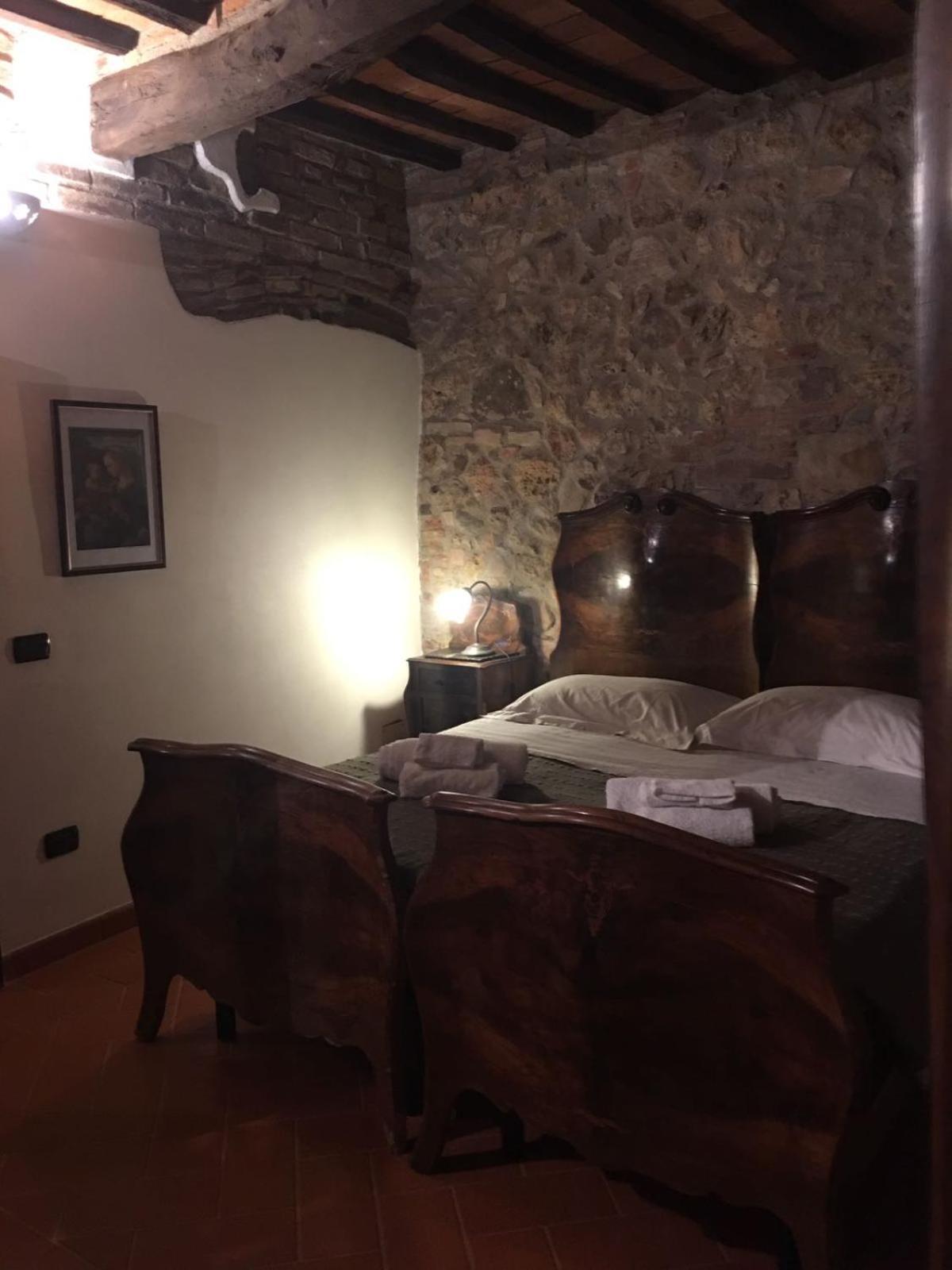 La Divina Dimora Il Castello Degli Spiriti Magni Apartment Montepescali ภายนอก รูปภาพ