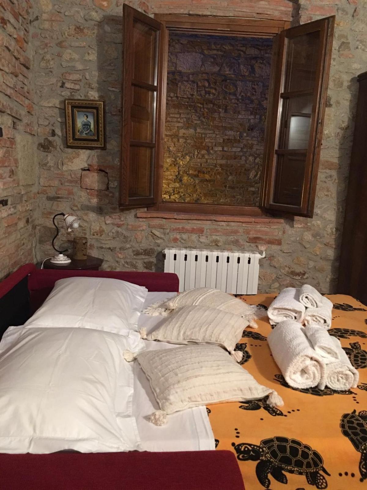 La Divina Dimora Il Castello Degli Spiriti Magni Apartment Montepescali ภายนอก รูปภาพ